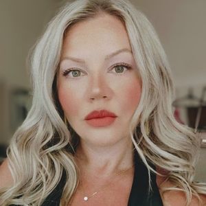 Meet your Posher, Agnes